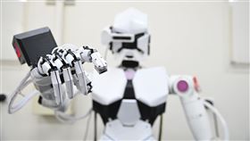 清大紳士,機器手臂,醫療,採檢,（圖／清華大學提供）