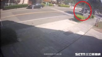 女大生路口遭休旅車撞飛　驚悚畫面曝
