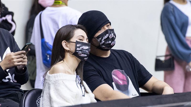 夢想家主場嗨爆！野生大咖夫婦突現身