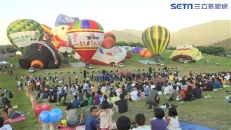 冬天也能飛熱氣球　3色花海盡收眼底