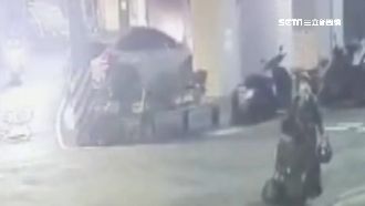 疑誤踩油門暴衝慘墜B2　畫面曝光