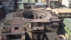 天外天劇場所有權人無照強拆  中市府開罰勒令停工台中市東區復興路「天外天劇場」所有權人向台中市政府申請拆除執照未通過卻擅自拆除，市府日前已裁罰1萬元並勒令停止拆除，如擅自復工將依建築法移送法辦。（台中市政府提供）中央社記者郝雪卿傳真  110年2月8日