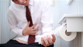 40歲熟男上大號赫見馬桶染鮮血　確診晚期大腸癌／上廁所／腹痛（門諾醫院提供）