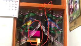 門框,掉漆,跳起來,拍一下,籃球(翻攝自 爆怨公社)