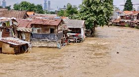 雅加達東區大範圍淹水