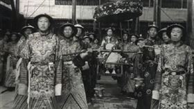 ▲慈禧出行必會帶上大批宮女、太監，以方便在途中能照顧好她。（圖／翻攝自百度百科）