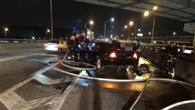 新北市，蘆洲，永安大橋，自撞，酒駕，燒肉店老闆