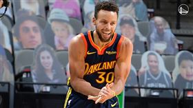 ▲柯瑞（Stephen Curry）投進6顆三分球攻下32分。（圖／翻攝自勇士推特）