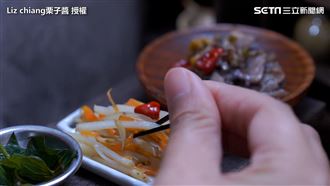 超強！她用袖珍廚具煮出3家常菜上桌