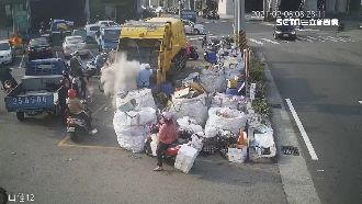 垃圾車驚「塵爆」　棄置香灰SOP曝