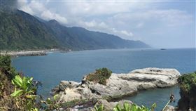 花蓮石梯坪遊憩區發生女子採集海菜墜海身亡事件。（圖／翻攝Google Map）