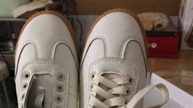 購物網,鞋,右腳,左腳,（圖／翻攝自臉書《爆怨公社》）