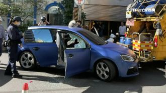 男無故按喇叭挑釁警　逃跑敗給垃圾車