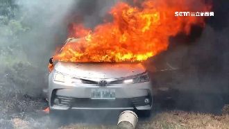 傳來爆炸聲　過年返家停車整台燒起來