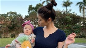 趙孟姿抱著寶貝女兒Doreen亮相。（圖／凱渥提供）