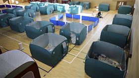 日本福島縣外海規模7.3強震  福島宮城關東101傷
http://www.apimages.com/Search?query=earthquake&ss=10&st=kw&entitysearch=&toItem=15&orderBy=Newest&searchMediaType=allmedia
（圖／美聯社／達志影像）