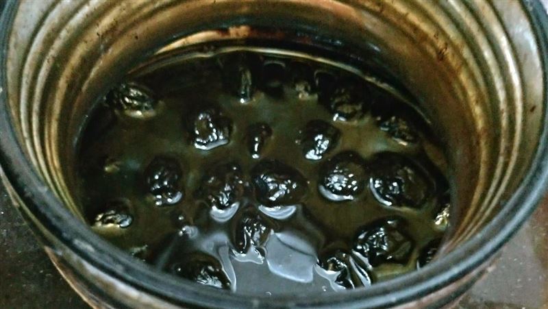 家中挖出21年「黑濃湯」內行搶買