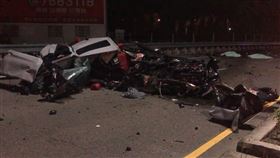 彰化重大車禍,BMW,撞護欄(圖/翻攝畫面)