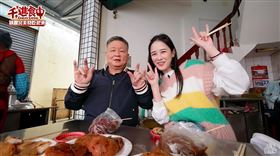 合體網紅千千！顏清標「化身美少女」吃美食　民眾讚超親民（圖／翻攝自千千進食中YouTube）