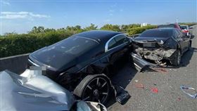 勞斯萊斯,賠慘,夾殺,台南,翻攝臉書爆廢公社公開版