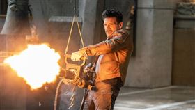 《迴路追殺令》梅爾吉勃遜詮釋反派大魔王，對戰法蘭克葛里洛。（圖／采昌國際多媒體提供）