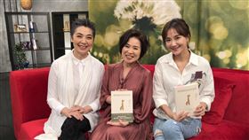 賴佩霞、何妤玟（圖／MOMOTV畫面提供）