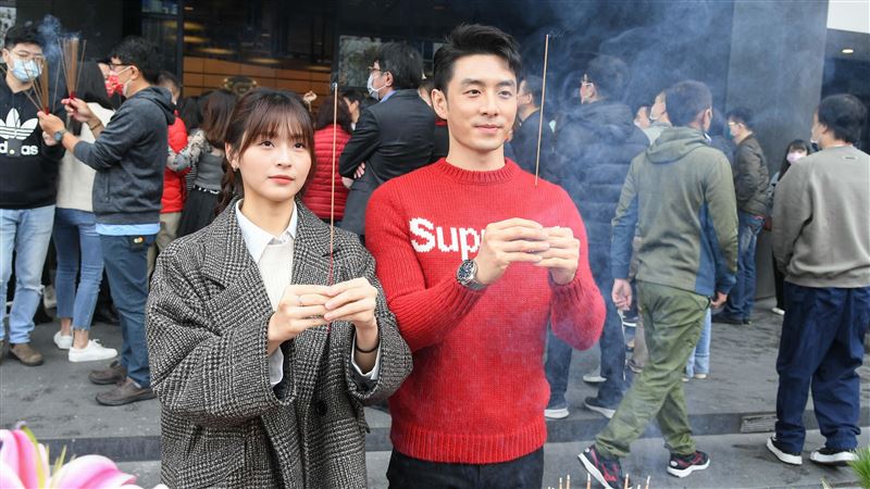 管麟變身散財童子　打牌慘輸破萬元