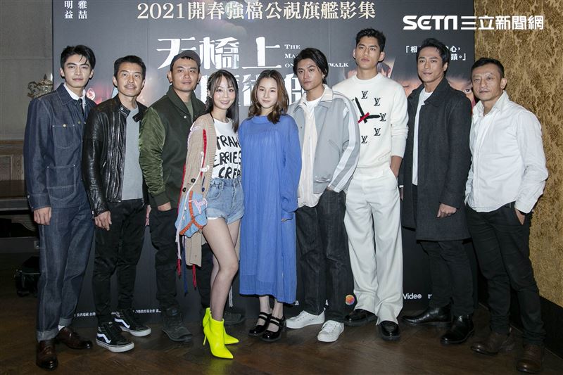 宋柏偉、陳如山、楊大正、孫淑媚、盧以恩、羅士齊、朱軒洋、莊凱勛、導演楊雅喆出席《天橋上的魔術師》媒體聯訪。（圖／記者楊澍攝影）