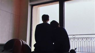 緊黏老公這樣放閃光　楊丞琳：懂了吧