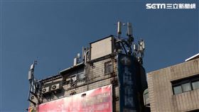 基地台、頂加、廣告。（圖／記者陳韋帆攝影）