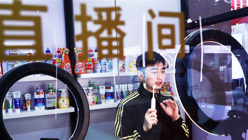 中國調整對台認知作戰　培養台籍網紅