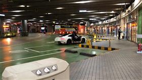 台北,市府轉運站,跑車,月台,客運（圖／翻攝基隆人）