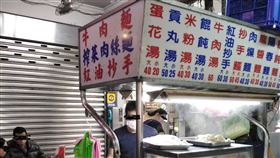 「陽春麵不要麵」惹老闆咆哮拒賣　顧客反公審：臭跩三X
「爆怨2公社」臉書社團