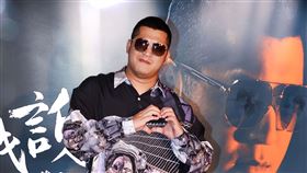 鐵漢歌手含羞草-草爺新歌發表兼公益代言，王思佳到場力挺。（記者邱榮吉/攝影）