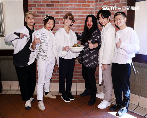 乱彈阿翔化身平凡引歌者再出發