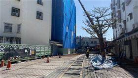 花蓮舊鐵道行人徒步區翻新　營造藝術街花蓮「舊鐵道行人徒步區」位於花蓮市蛋黃區，市公所去年底開始進行改善工程，重新鋪路美化、設置意象涼亭等，希望打造成藝術街。中央社記者李先鳳攝  110年2月22日