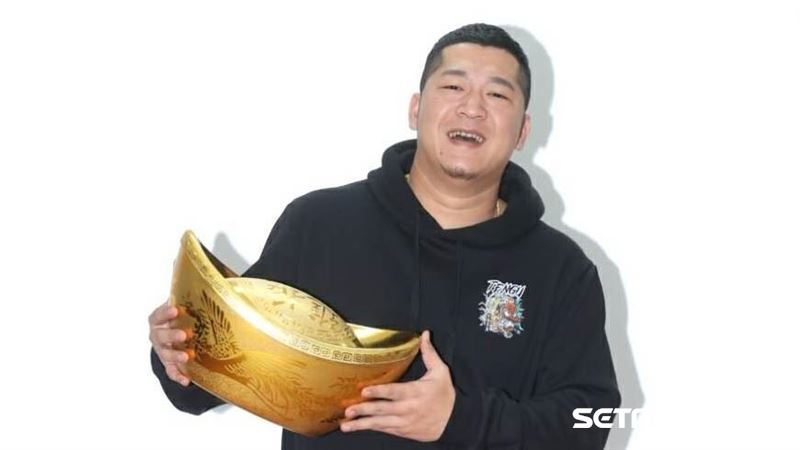 超艾夾當街遭砍2刀　草爺曝驚人損失