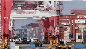 台灣2020年出口金額3452.8億美元創下歷史新高，CRIF中華徵信所卻點出亮麗成績背後的3隱憂。（示意圖／中央社檔案照片）