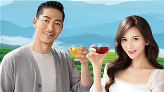 林志玲首度合體老公代言　曝超甜互動