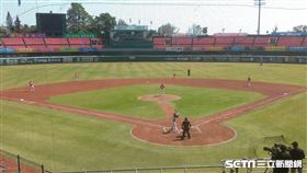 ▲統一獅味全龍23日台南春訓練習賽。（圖／記者蕭保祥攝影）