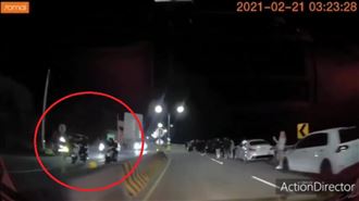 台二線封路飆車！送貨員：不敢按喇叭