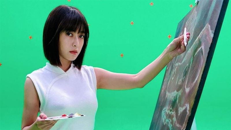 不藏了！大元側面全挖洞解放火辣美尻
