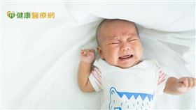 腸絞痛通常發生在10天至3個月大的寶寶。大多在第2週至第4週大時開始出現腸絞痛狀況，高峰期大約在6週大時，之後逐漸緩解，3-4個月大時狀況消失，少數寶寶可能持續到6個月大。