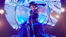 金請夏個人首張新曲《Querencia》延宕數月正式推出。（圖／翻攝自金請夏IG）