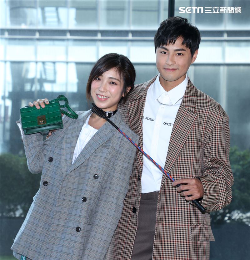 孫其君、梁舒涵出席「廢財闖天關2」廢財變身記者會。（記者邱榮吉/攝影）