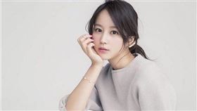 堀北真希2015年閃婚震撼粉絲們。（圖／翻攝自推特）