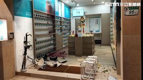 台北市林森北路「度母之家」遭人潑紅漆,熊仁謙 （圖／民眾提供）