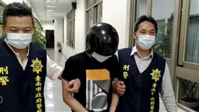 台南安平兇殺案,21歲曾姓主嫌主動投案 翻攝畫面