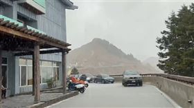 合歡山松雪樓，下冰雹