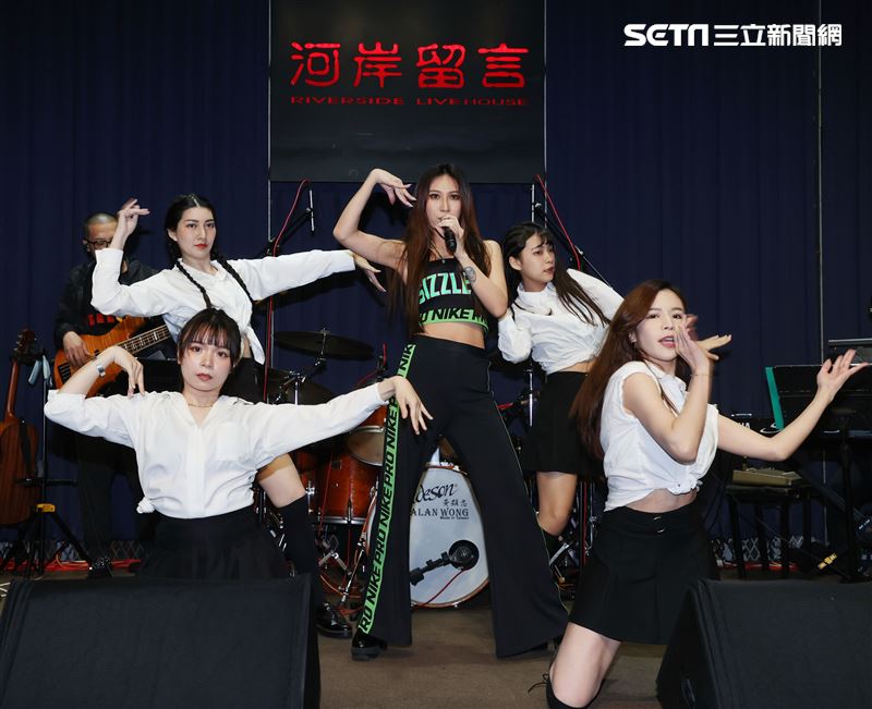 呂婕菲「星燕藝能學苑」音樂會。（記者邱榮吉/攝影）